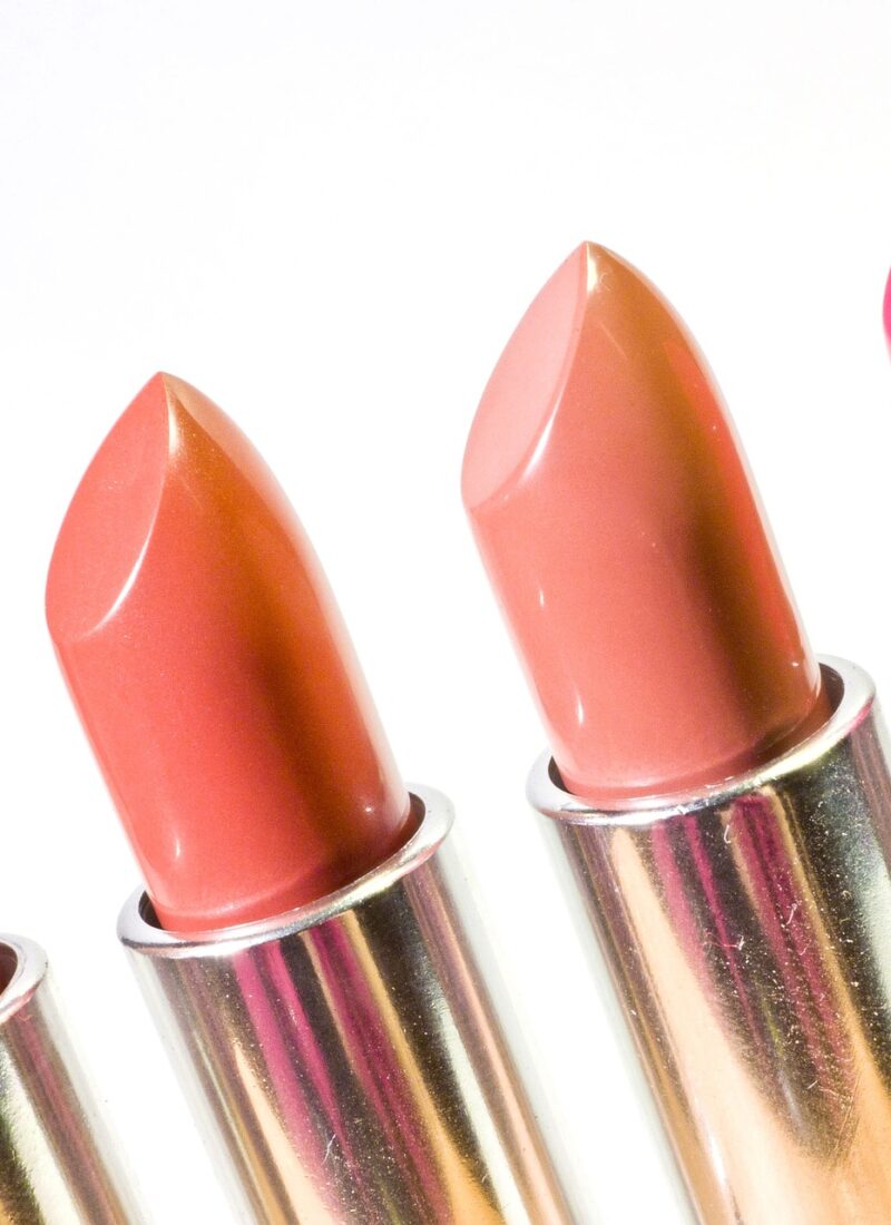 Job Interview Lipstick Guide: Top 5 Shades for Professional Confidence